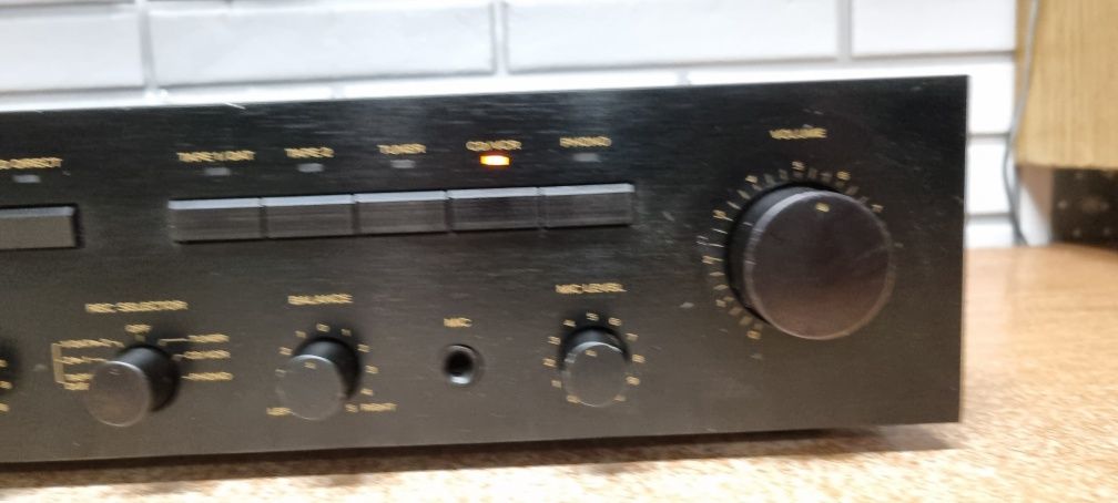 Wzmacniacz TEAC A-X550