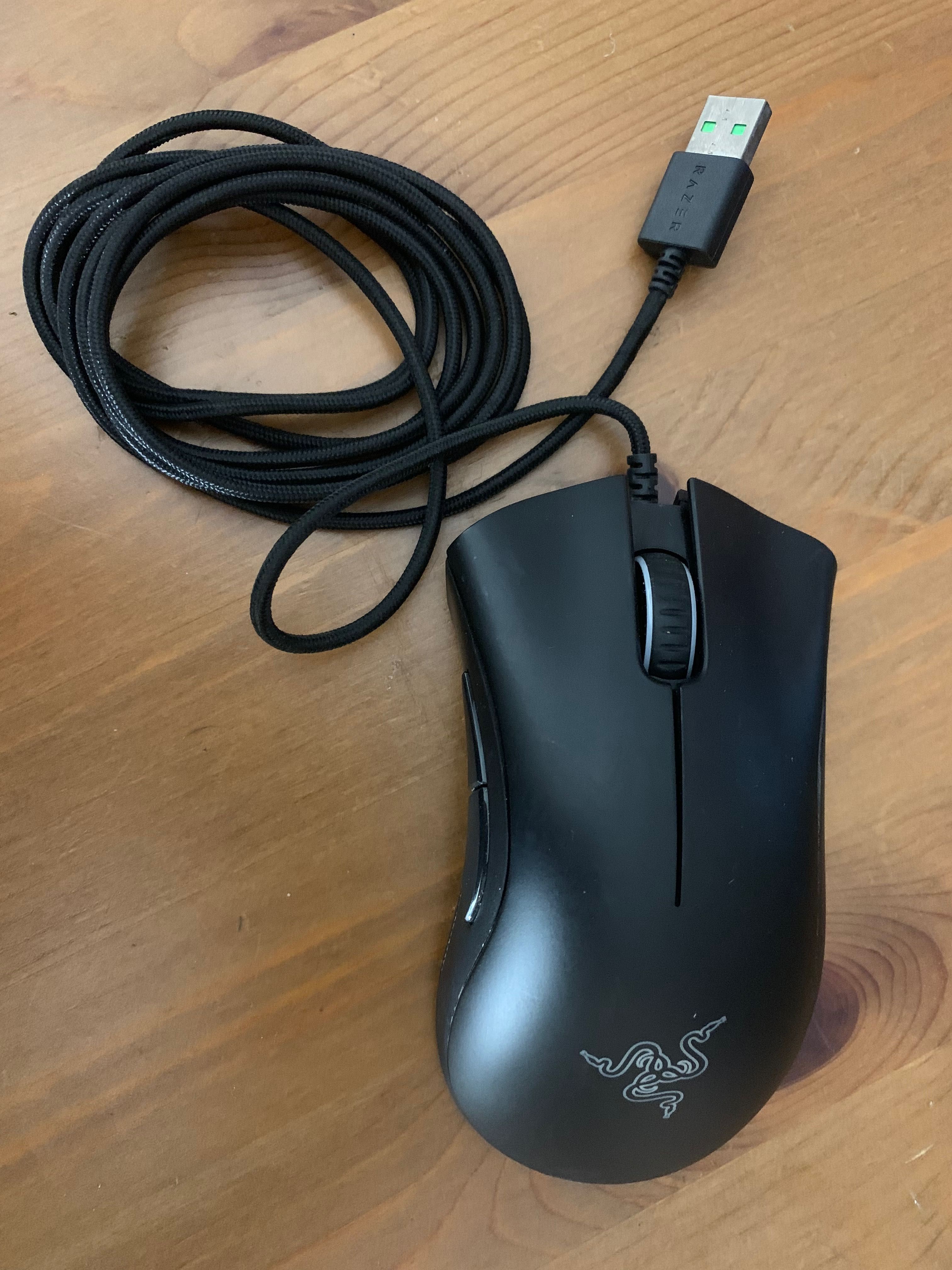 Rato gaming Razer DEATHADDER Essential