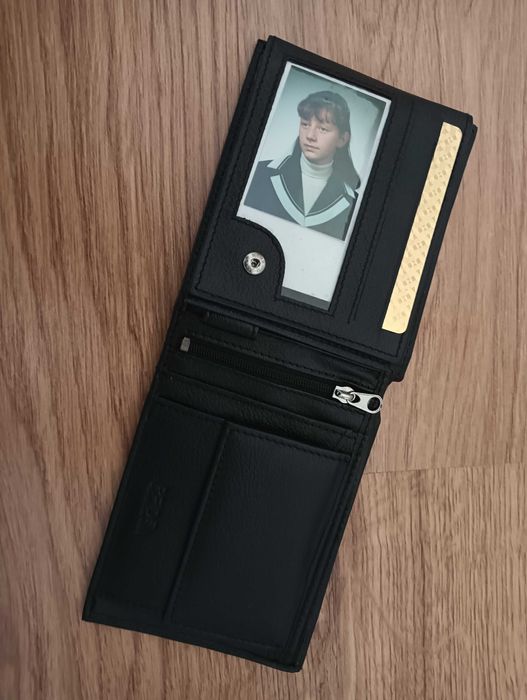 Nowy portfel męski ze skóry naturalnej.