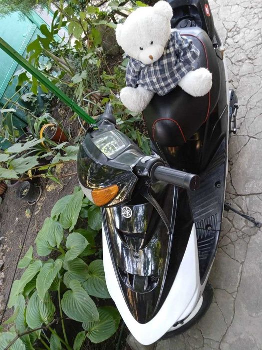 Yamaha super jog zr , валить на заднем ,кататься до тёлочек :D