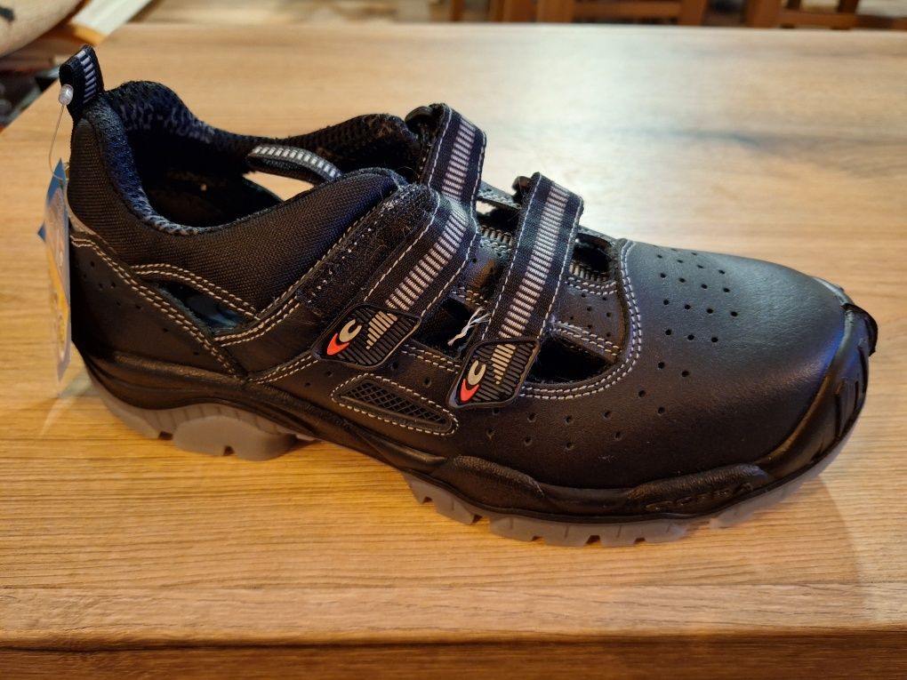 Buty robocze, sandały z noskiem antyprzebiciowym cofra