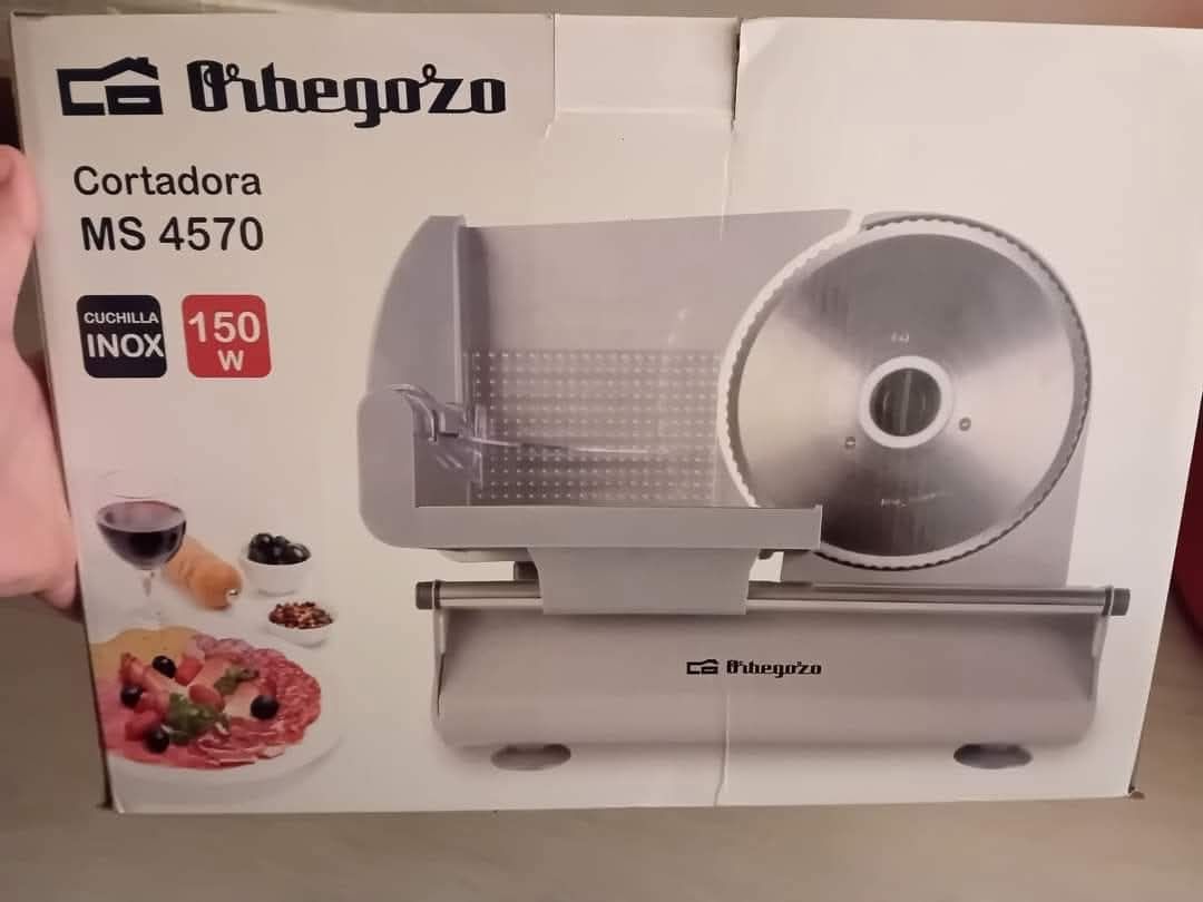 Fiambreira Doméstica