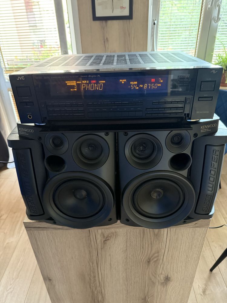 Amplituner JVC RX-801VBK.