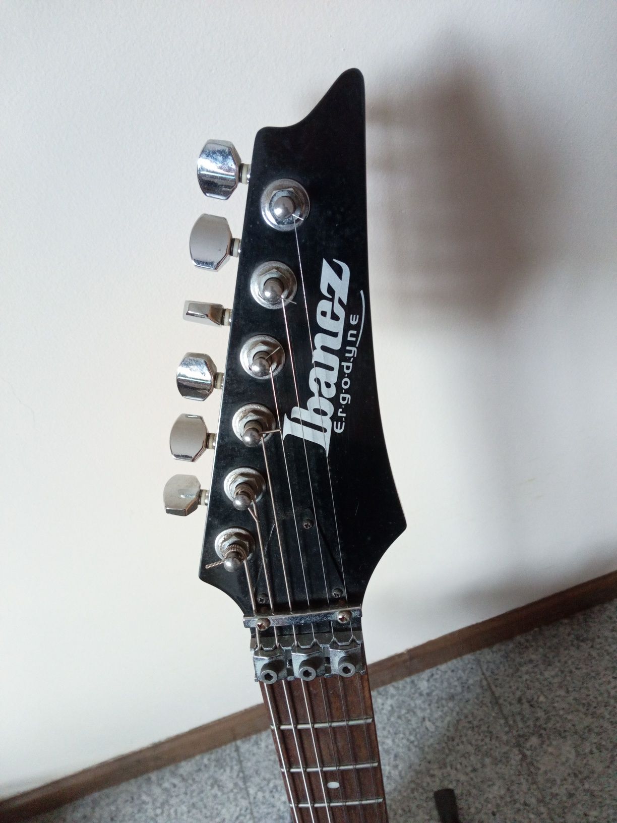 Guitarra Ibanez EDR 470
