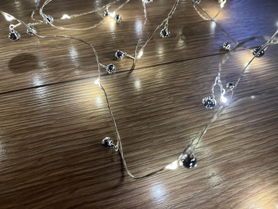 STRALA LED - owy łańcuch na baterie