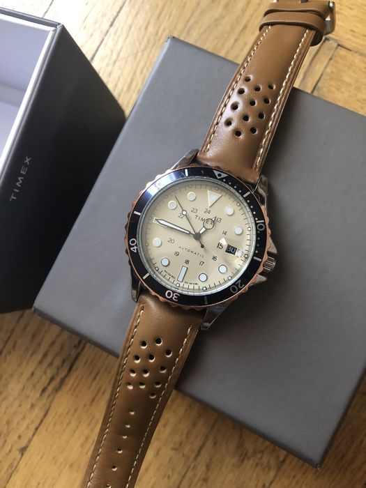 Timex Navi XL Automatic - новые механические часы с прозрачной крышкой