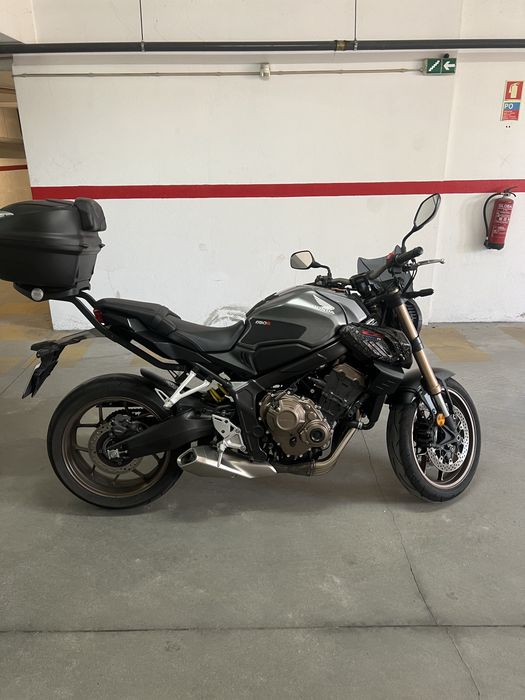 Honda CB650R 2023 – 8.500 km | Excelente estado + Extras | 7.600€