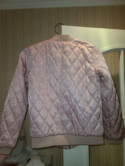 Красивая курточка и пальто для девочки 11-12 лет.