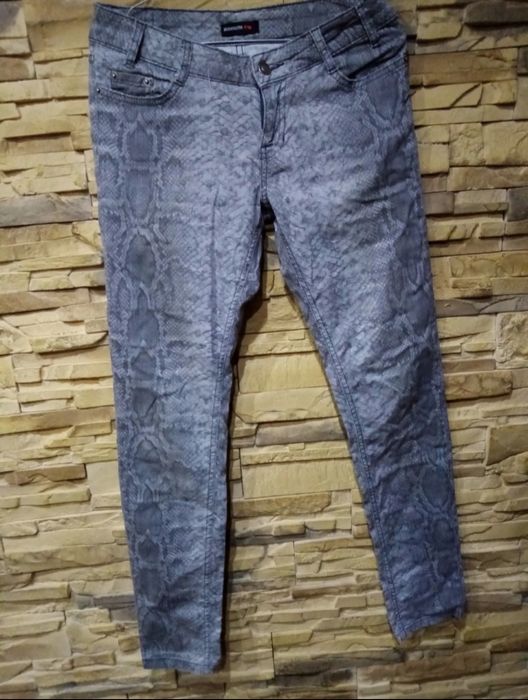 Spodnie Rurki rozmiar M