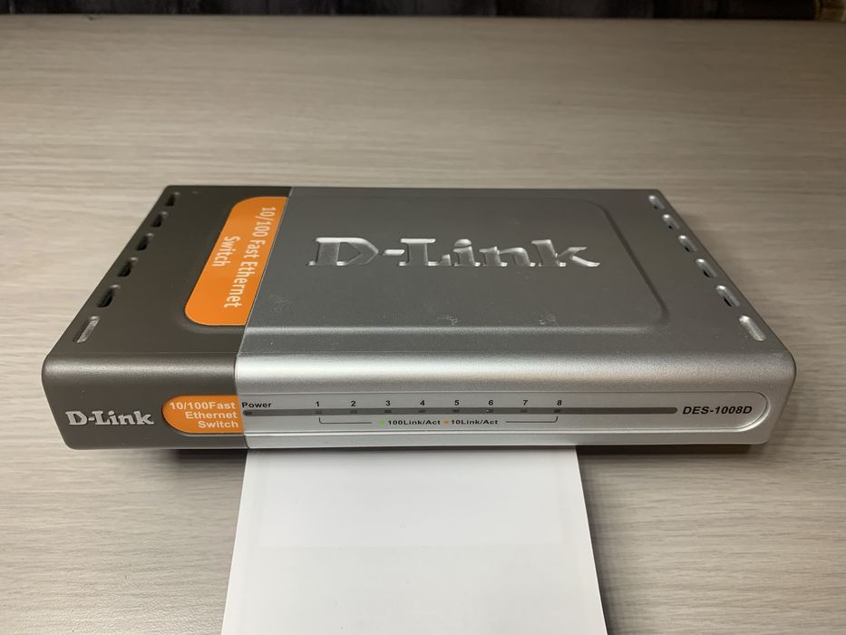 Комутатор D-Link