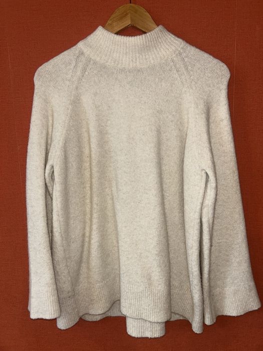 Світер от Massimo Dutti