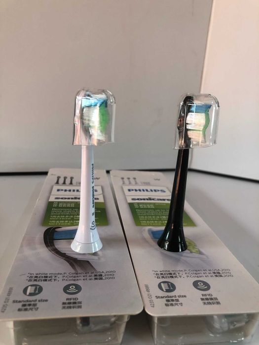 Philips HX9044/95 - Łączy się z wyznaczonymi szczoteczkami do zębów