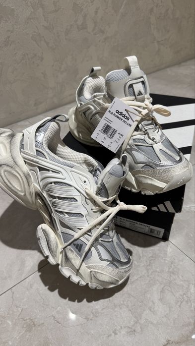 Adidas XLG Runner Deluxe