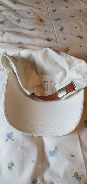 Chapéu branco lacoste