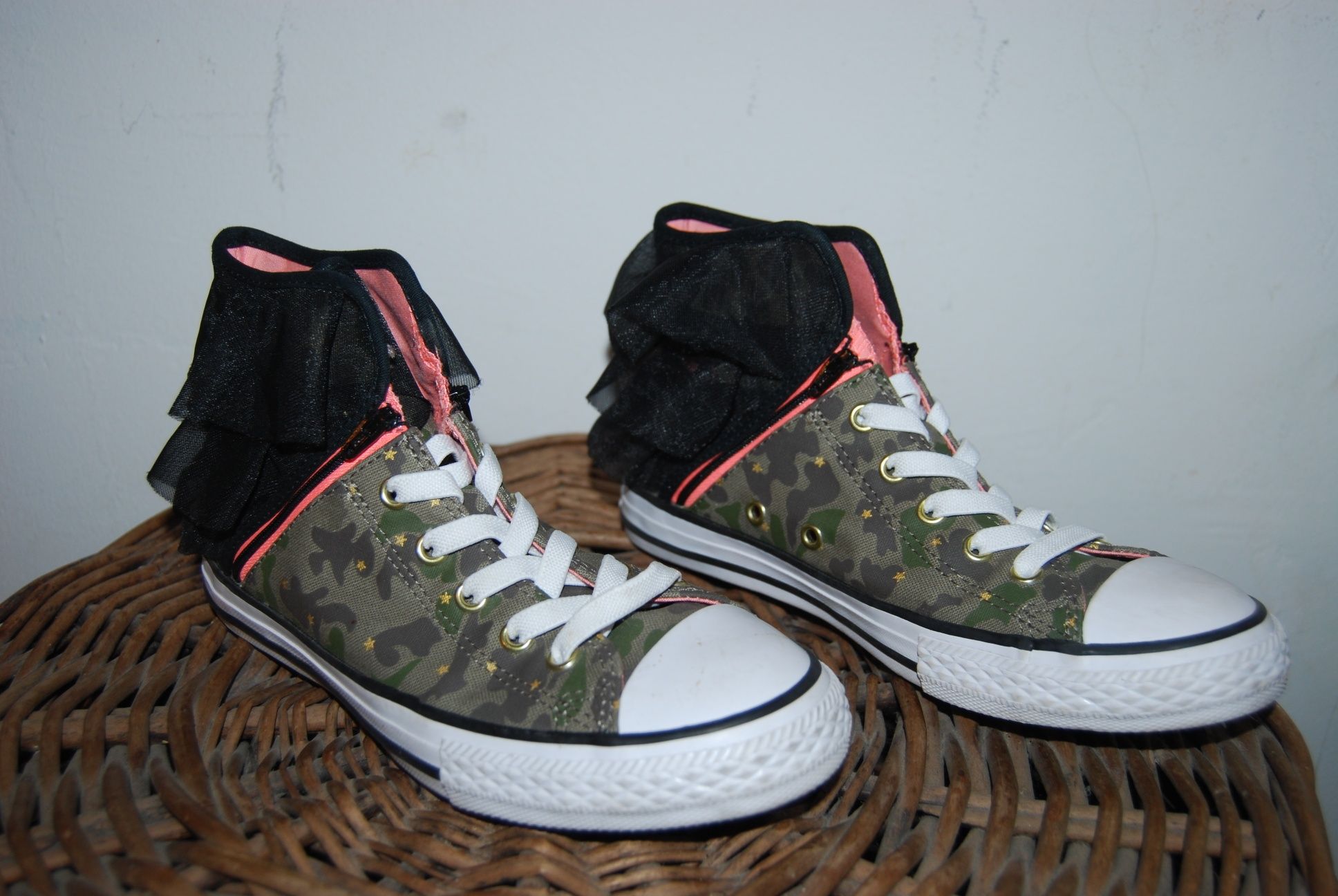 Trampki Converse Chuck Taylor buty 36 dł wkł 22 z falbanki na 2 zamki