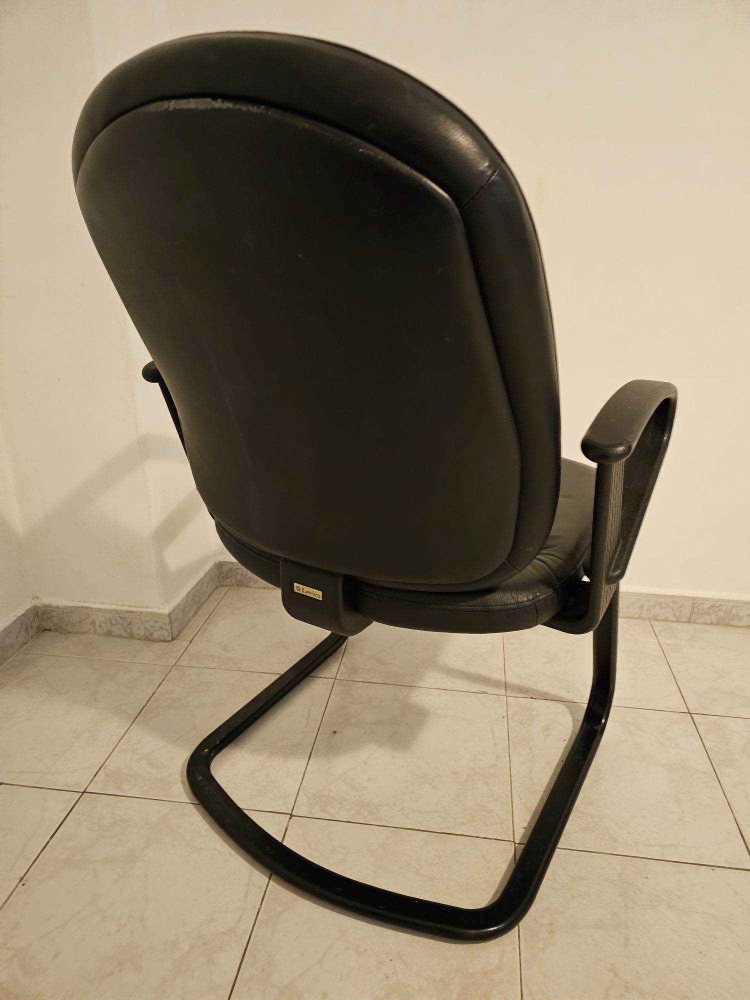 Cadeira levira de alta qualidade