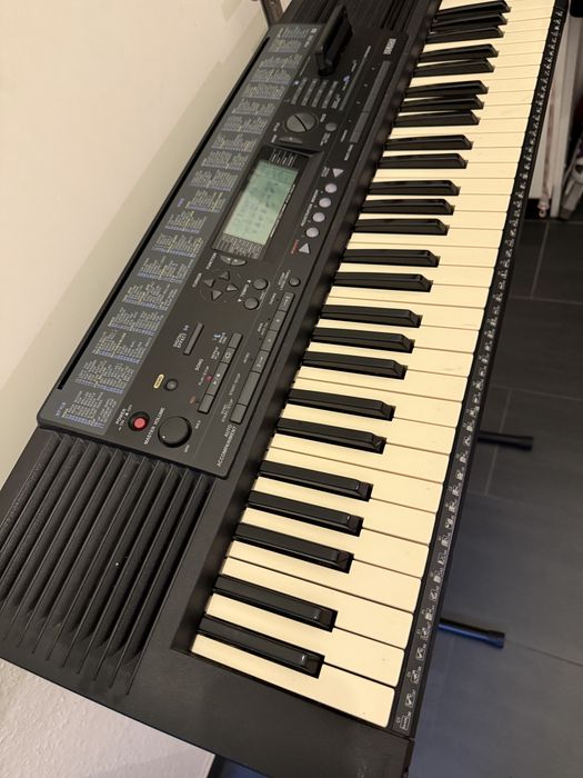 Синтезатор Yamaha psr 320