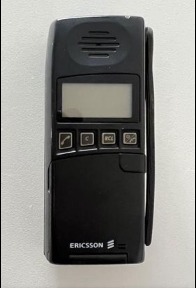 Telemovel antigo Sony Ericsson 1523