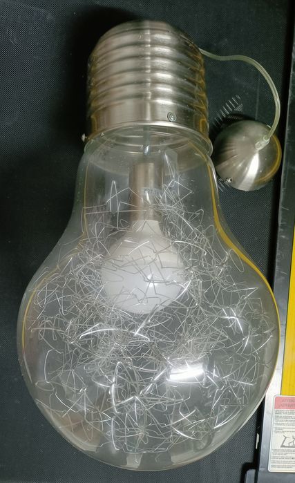 Candeeiro de tecto em forma de lâmpada - com lâmpada incluída