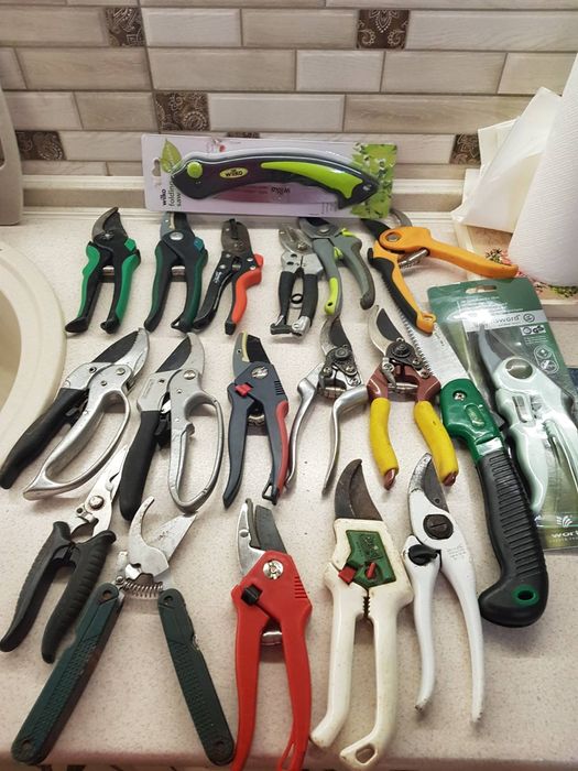 Садові ножниці сікатор пилка