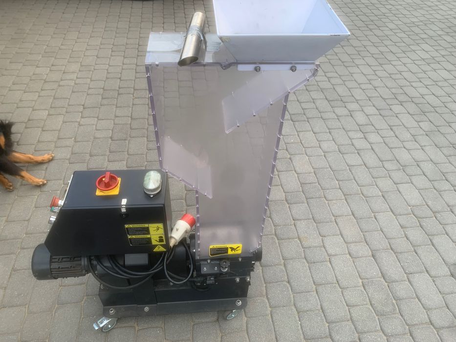 Młynek Rozdrabniacz Shini z funkcją cofania