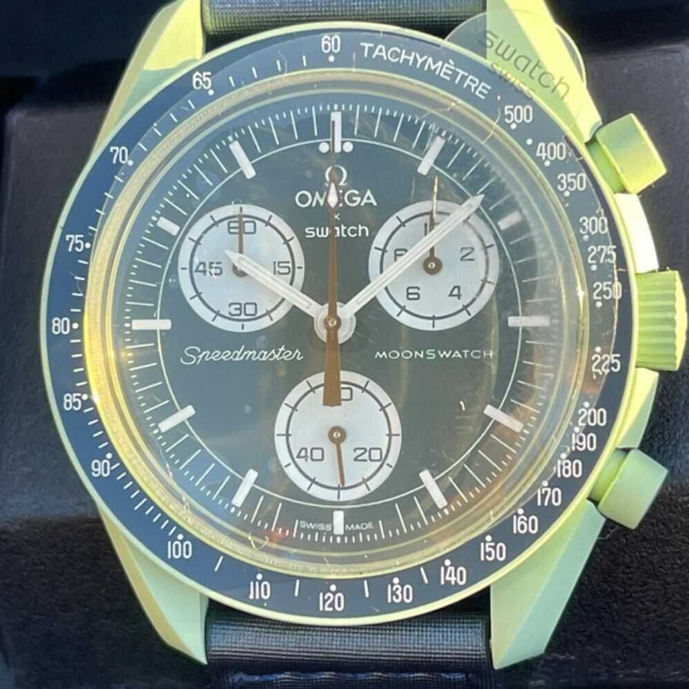 Omega x Swatch Earth SO33G100: Styl i Technologia