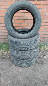 Продаю Резину 205/60 R16