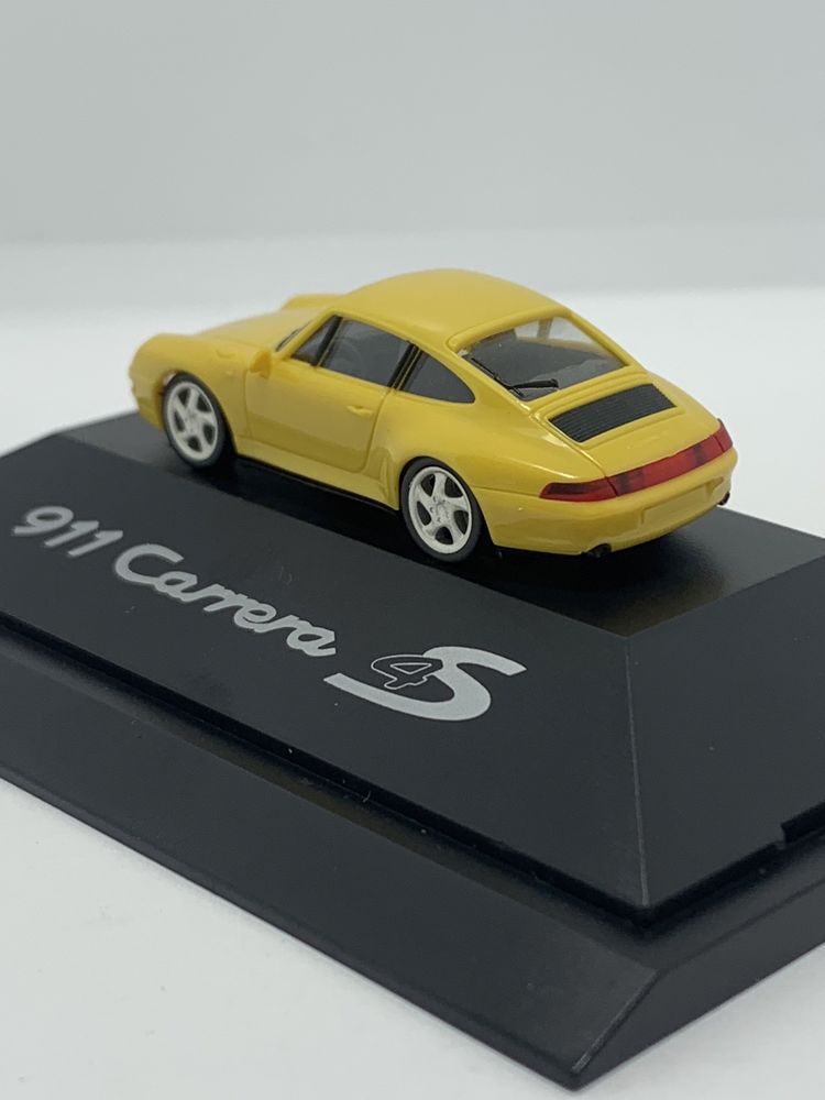 Porsche 911 Carrera 4 S da Herpa escala 1/87