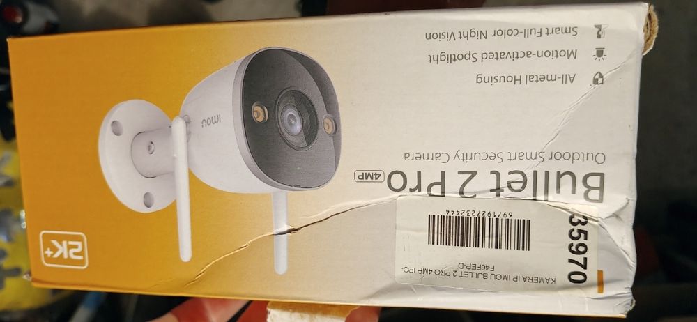 2 z KameraBullet 2 Pro