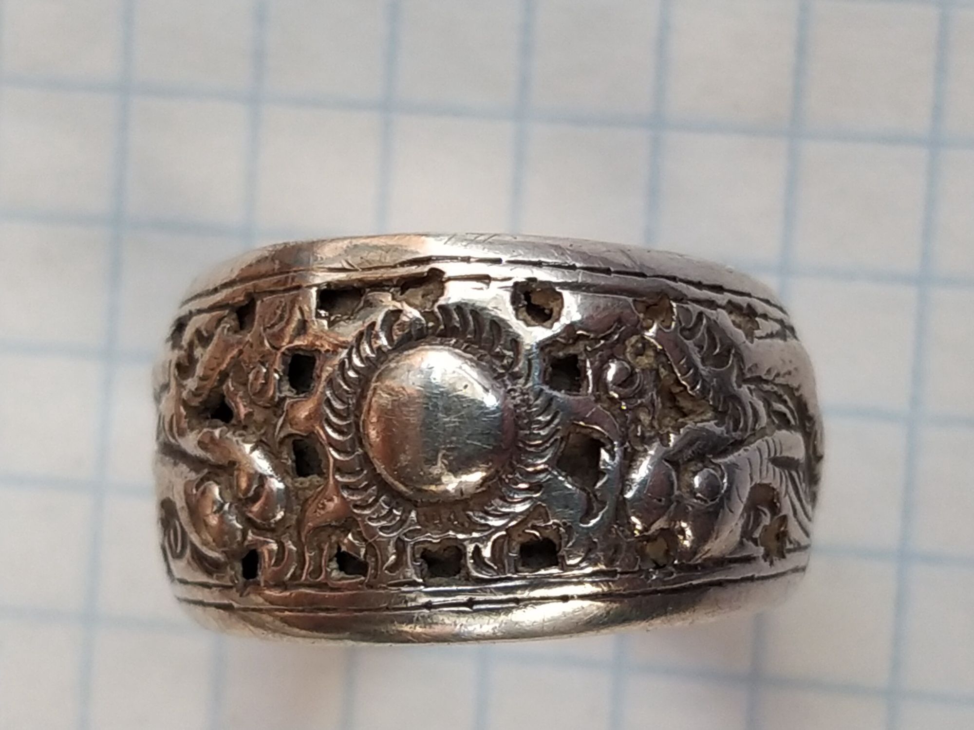 Старовинний срібний перстень