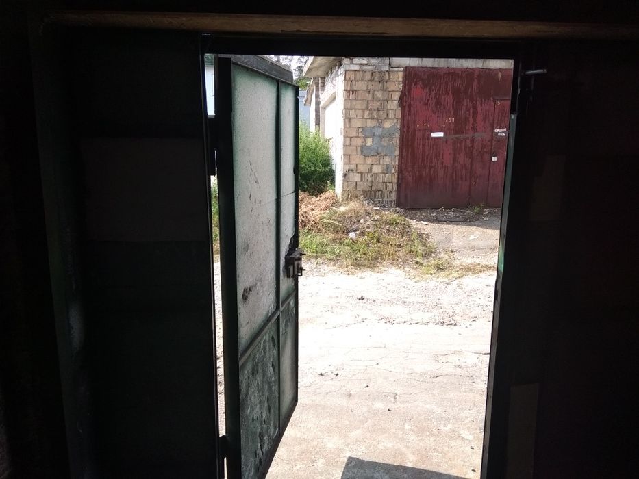 Гараж Кіровець Наумова,приватизован.