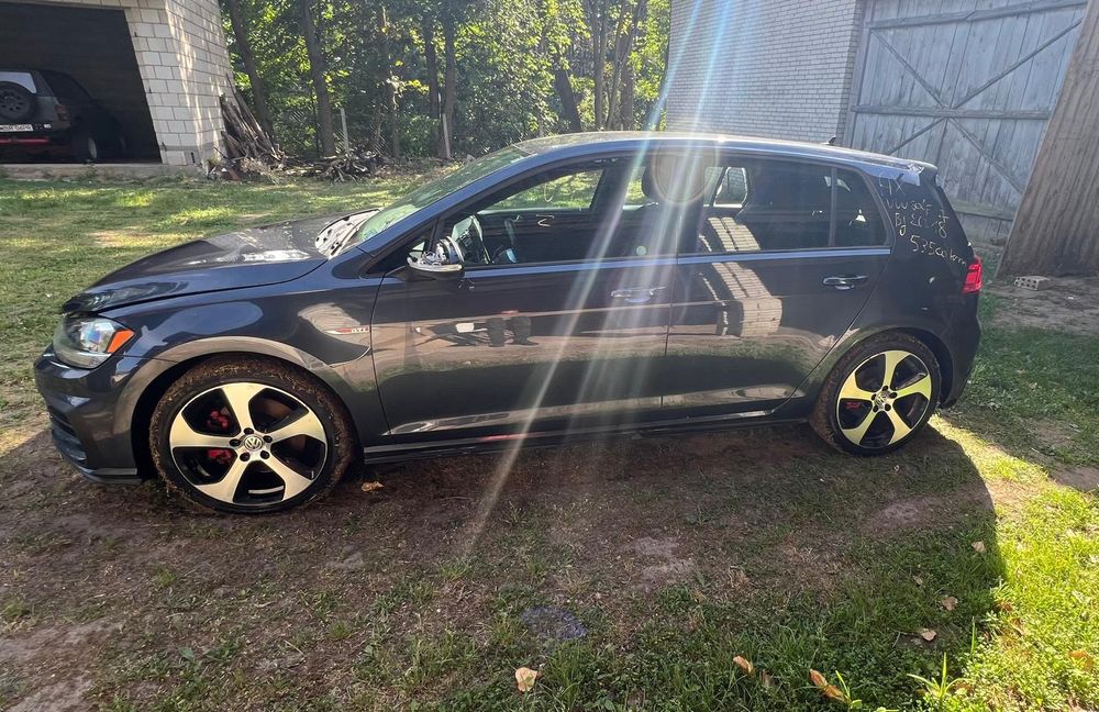 Golf VII GTI lift 2.0 TFSI LD5G zderzak klapa ćwiartka airbag konsola