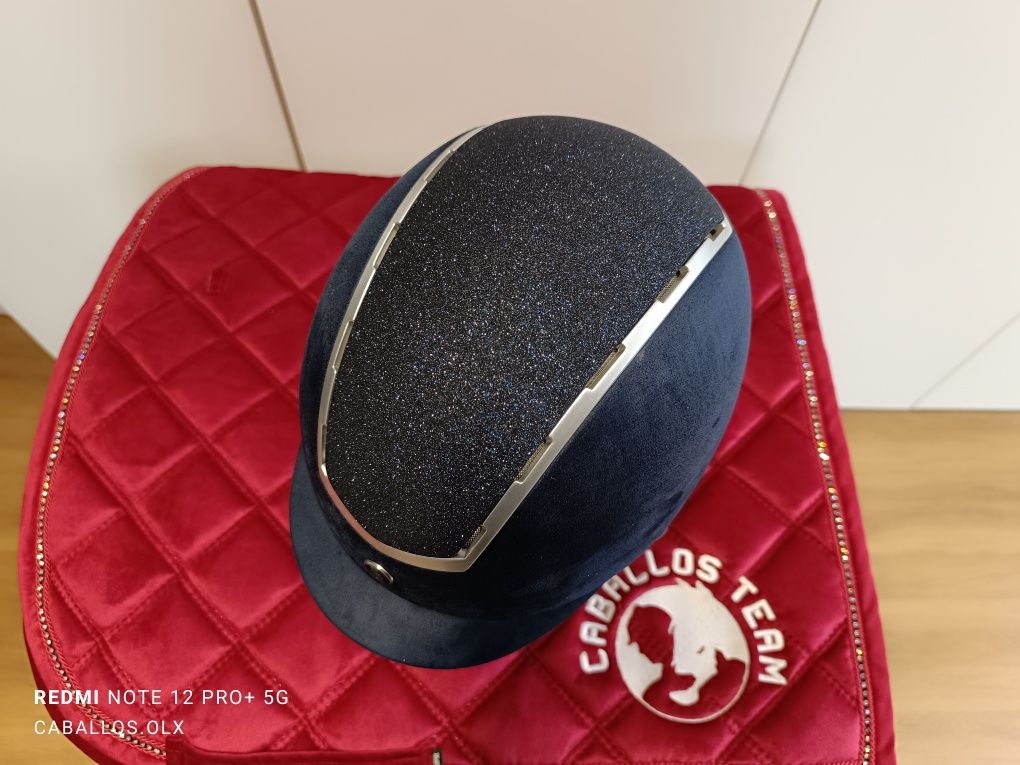 55;56;57 Kask jeździecki BR granatowy z brokatem Omega