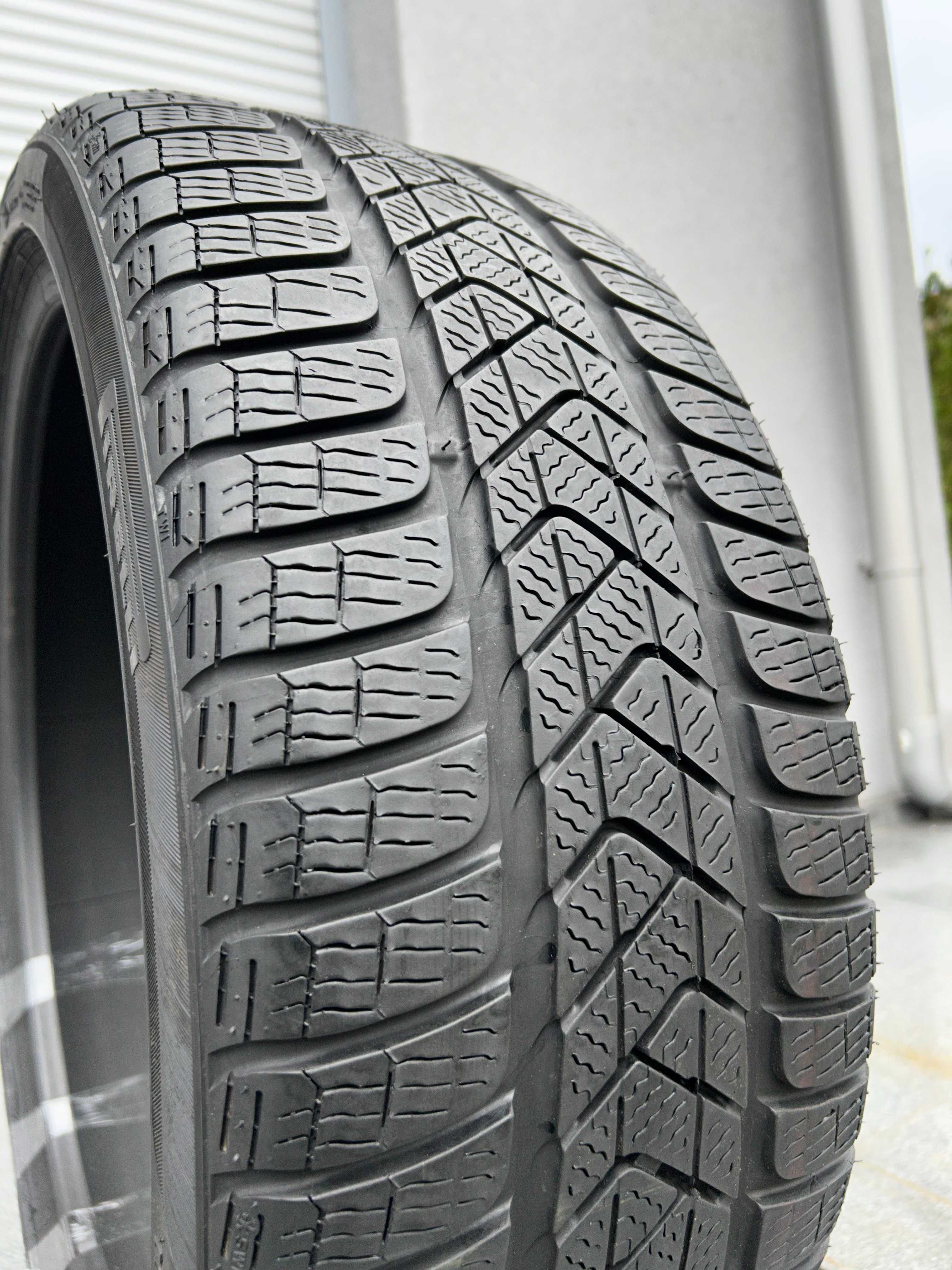 1 sztuka 225/40R19 Pirelli SottoZero3 93H RUNFLAT 6,3mm 2021r P103Z