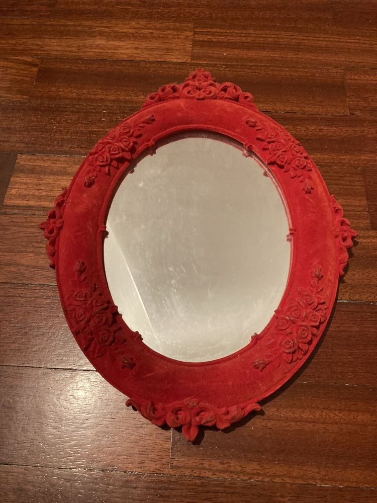 Espelho decorativo veludo vermelho
