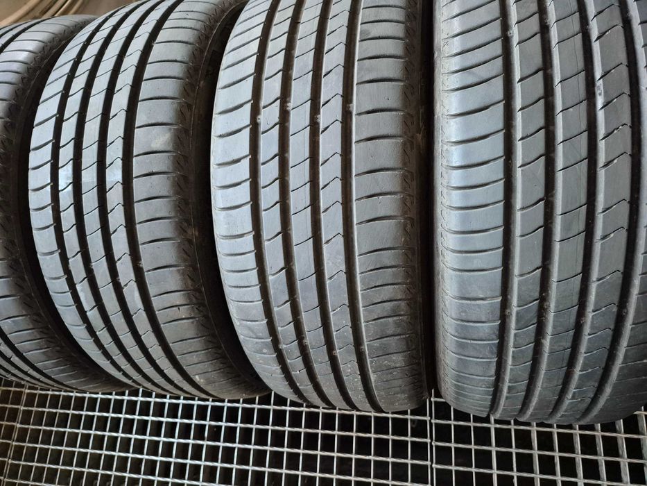 KUMHO  ECSTA  HS-51   215/45r16  JAK NOWE  7,5mm.
