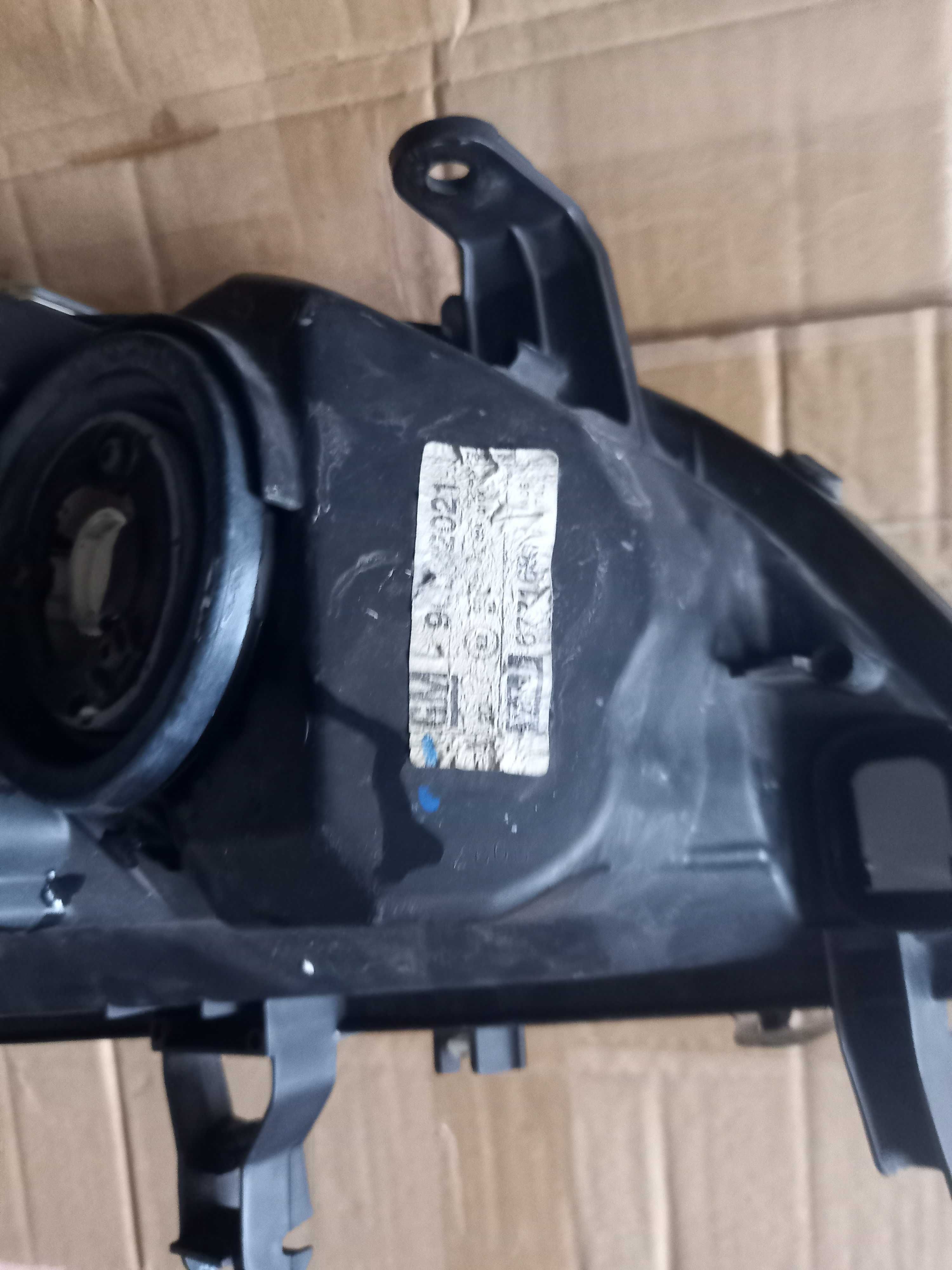 Lampa lewy przod lewa Opel Zafira A