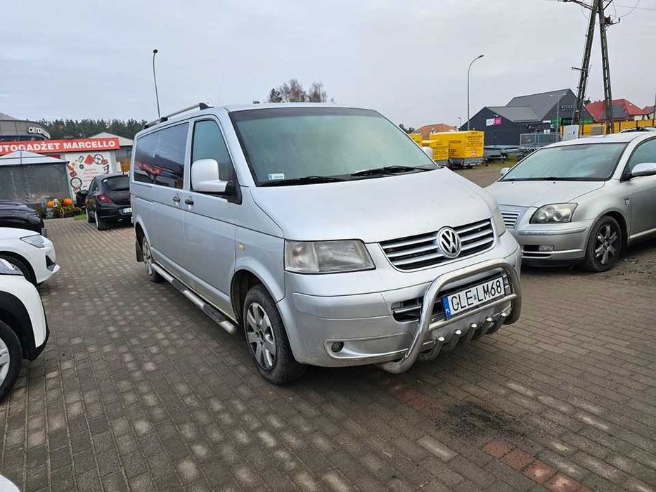 Volkswagen Transporter T5 2005r/8osob/2.5diesel/131KM/opłaty aktualne