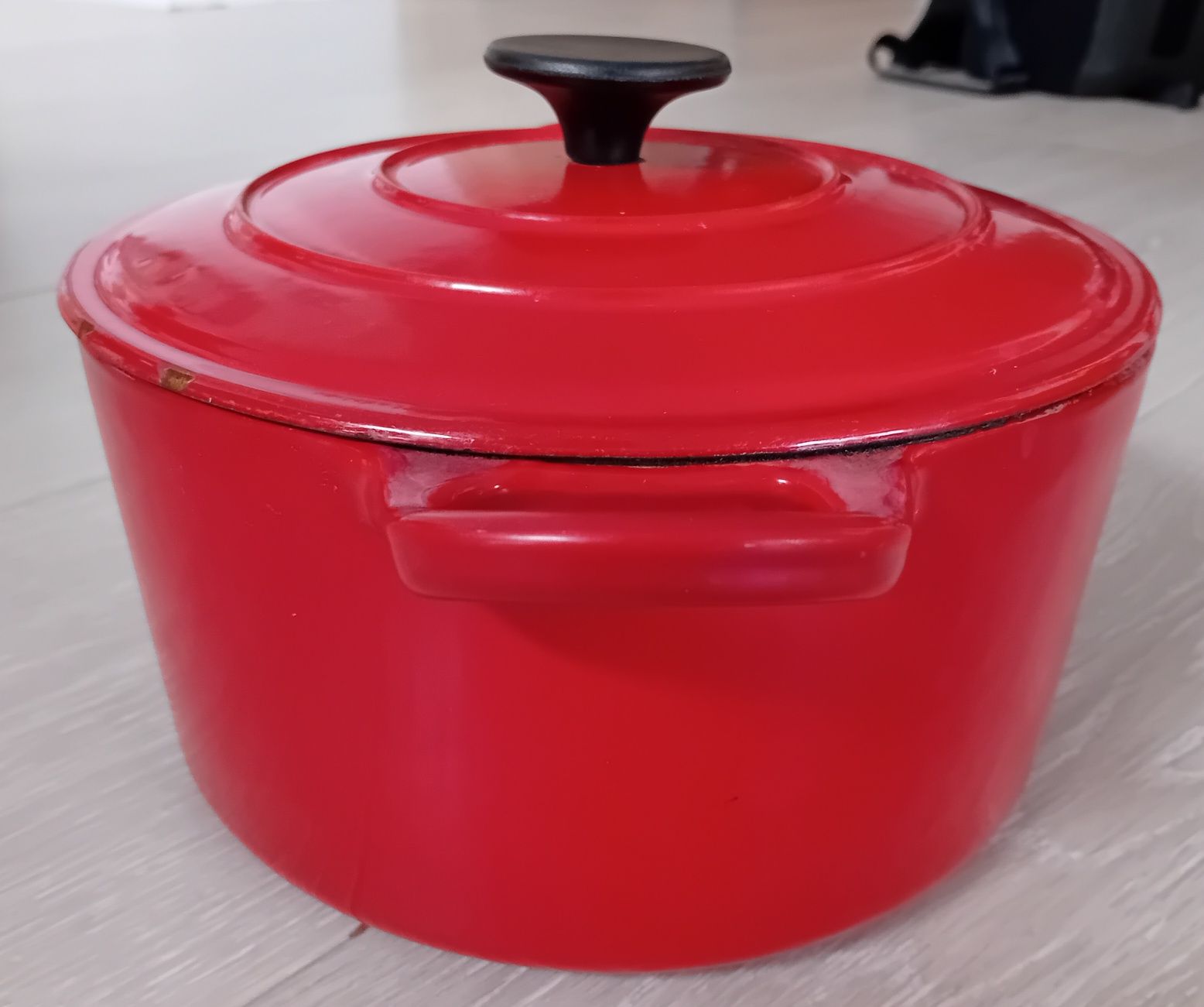 Garnek żeliwny emaliowany 2,5L BDB- do gotowania i pieczenia