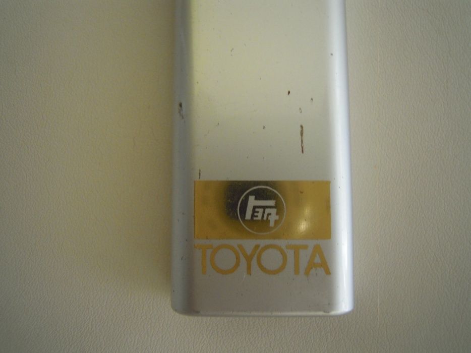 Isqueiro Toyota antigo