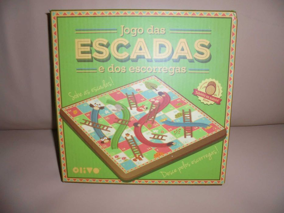 jogo das escadas e dos escorregas para criança