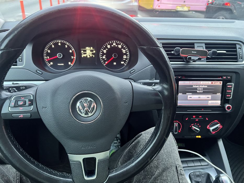 Vw jetta 2014 максималка/ власник/ технічно 5/5, вкладень не потребує