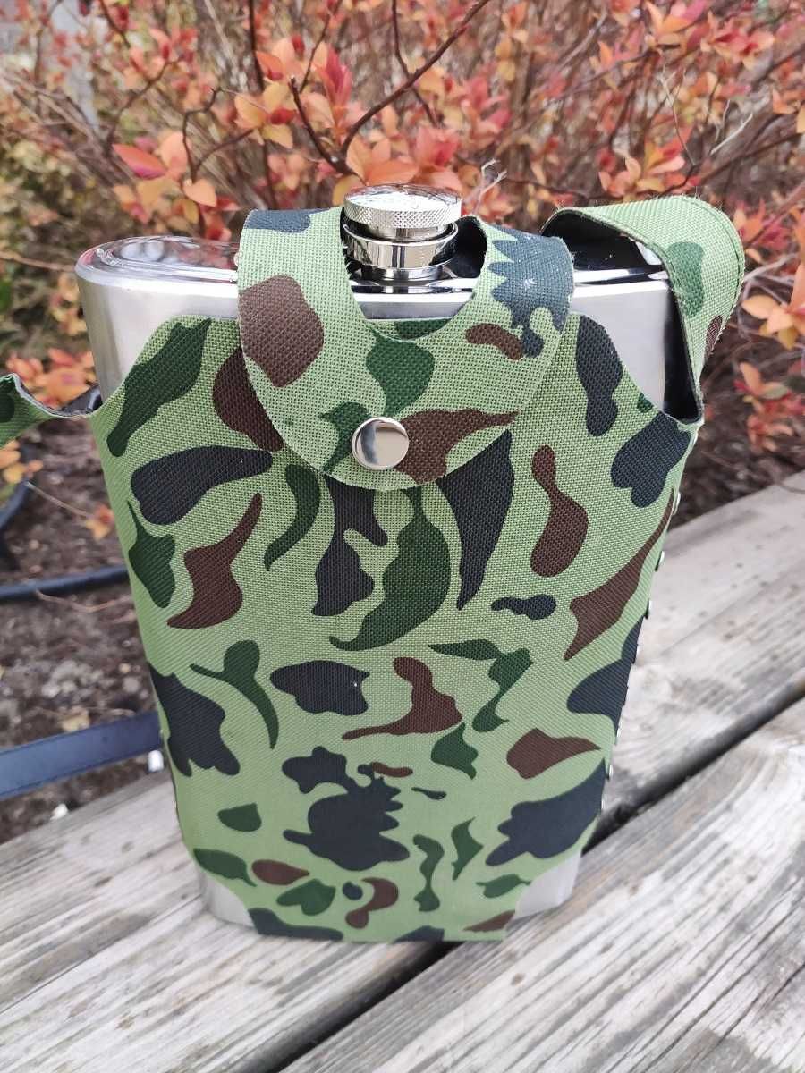 Фляга в чехле Hip Flask  цвета хаки 1.9L