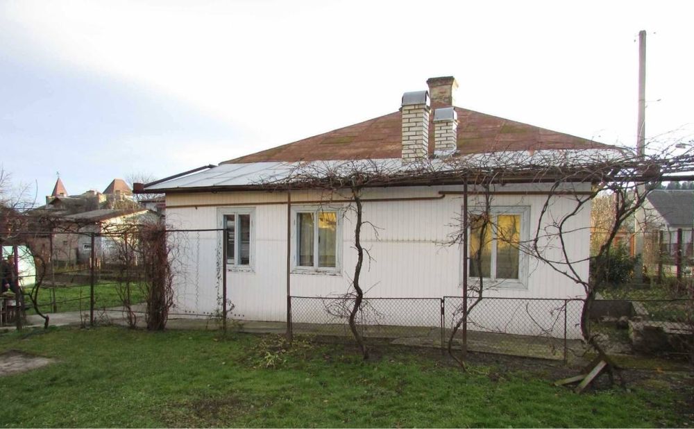 Продаж будинку можливо на розтерм, по перерахунку.