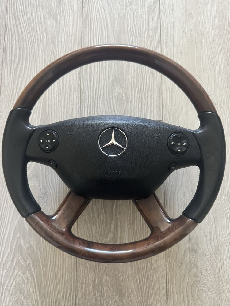 Кермо з подушкою Mercedes W221