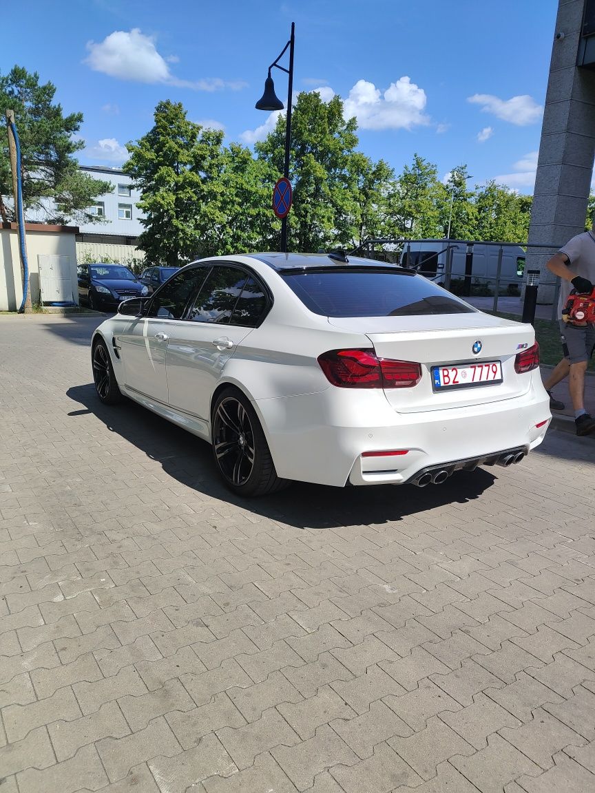 BMW M3 do ślubu, wynajem okazjonalny, sesja zdjęciowa, przejażdżka