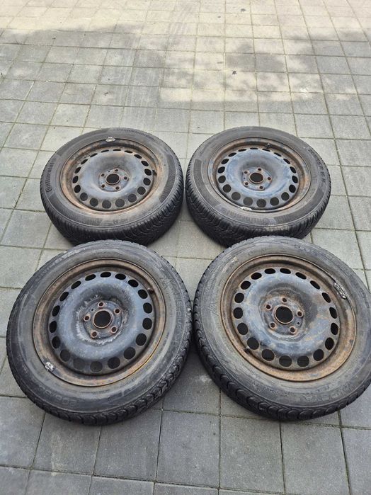 opony zimowe 205/55 R16 H (2 szt. Continental, 2 szt. Uniroyal)