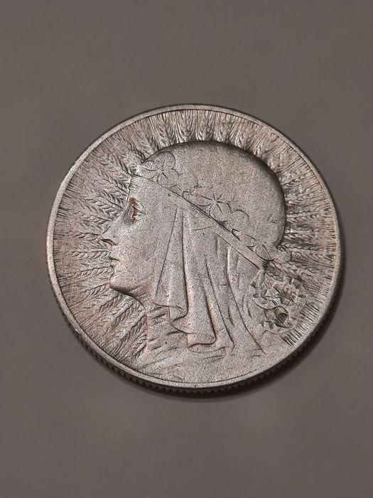 Серебряная монета Польши 5 злотых 1933 года  ( Королева Ядвига )