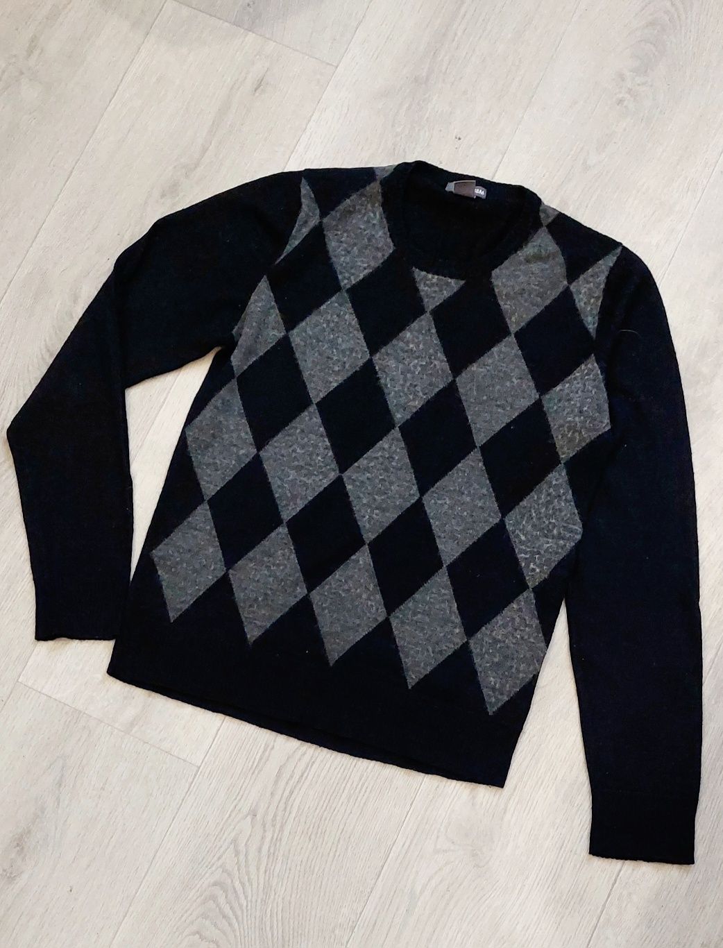 Джемпер в ромби H&M