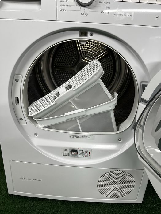 Сушильна машина Siemens IQ700 A+++